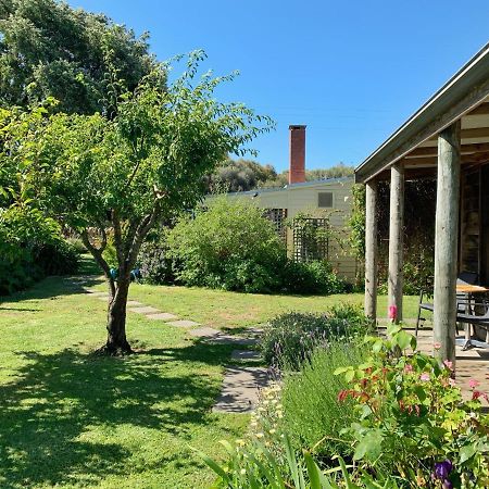 Cherry Plum Cottages Port Fairy Eksteriør billede