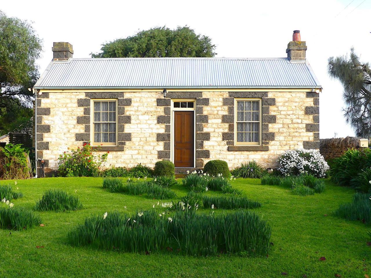 Cherry Plum Cottages Port Fairy Eksteriør billede
